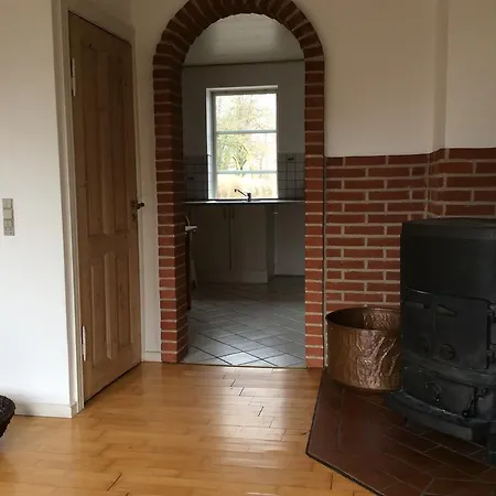Holiday House Astrup בית נופש *